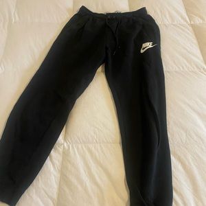 Nike joggers